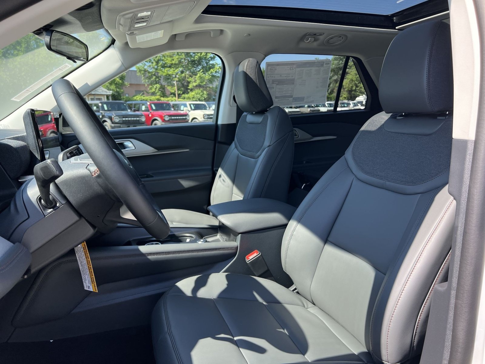 New 2026 Ford Explorer Active w/ Active Comfort Package AWD/4WD image 13