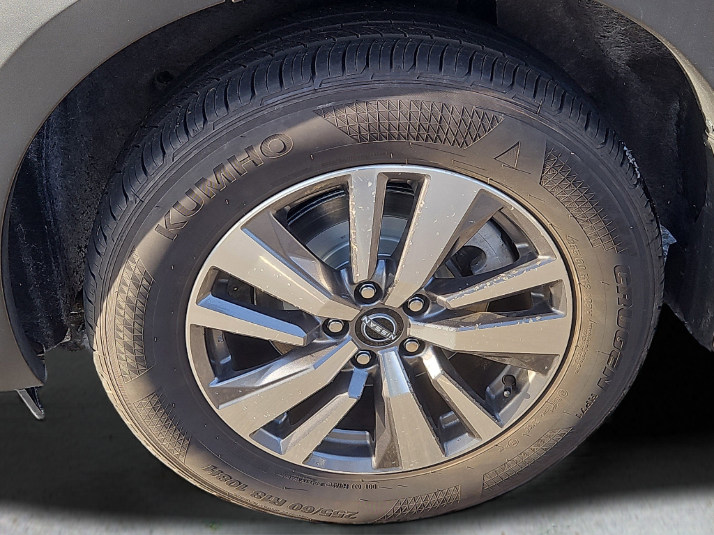 Used 2022 Nissan Pathfinder SL w/ SL Black Package image 24