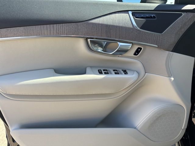 Certified 2023 Volvo XC90 B5 Plus w/ Protection Package Premier image 17