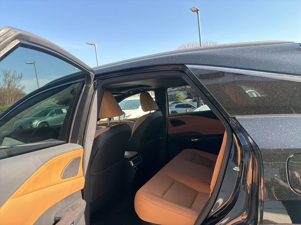 Used 2025 Lexus RX 350 Premium w/ Accessory Package image 23