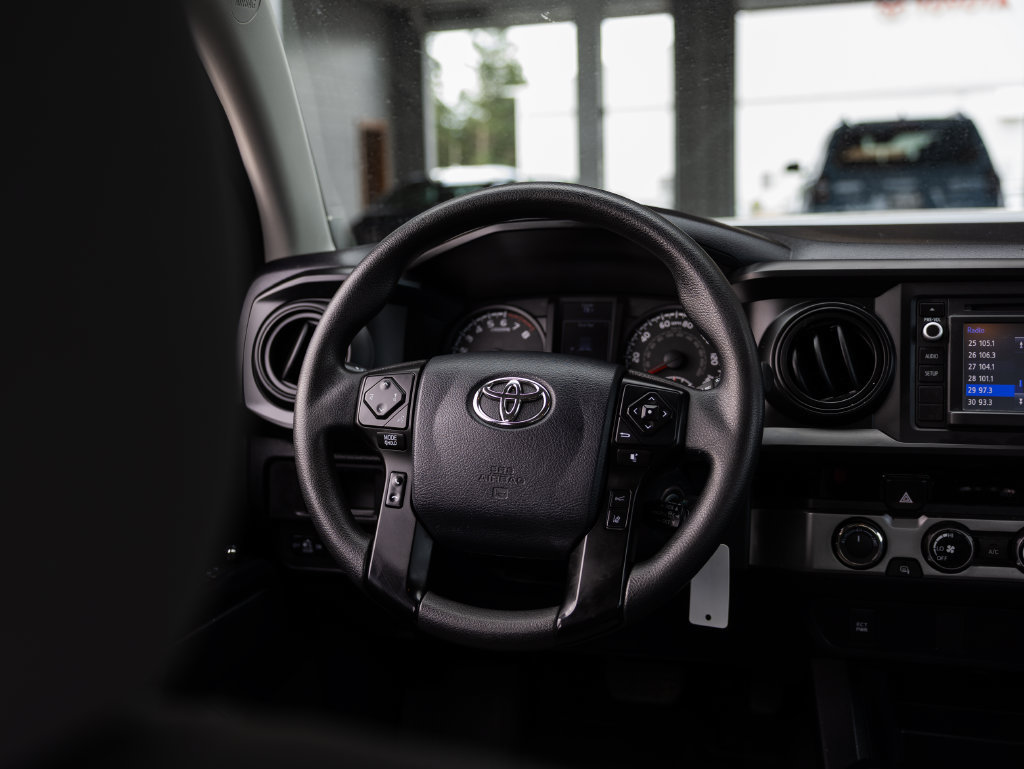 Used 2018 Toyota Tacoma SR w/ SR Convenience Package AWD/4WD image 12