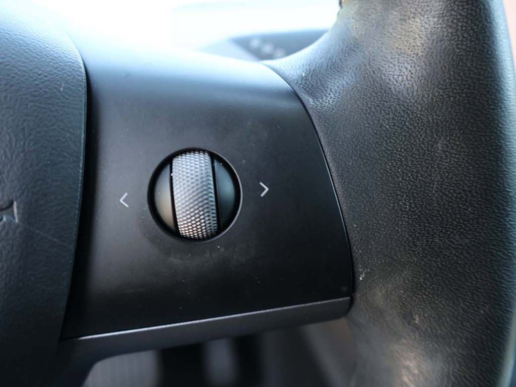 Used 2022 Tesla Model Y Long Range image 42