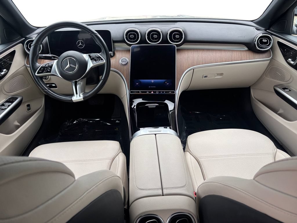 Used 2024 Mercedes-Benz C 300 Sedan image 11