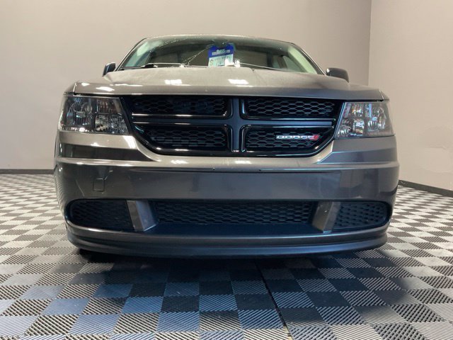 Used 2018 Dodge Journey SE w/ Connectivity Group FWD image 3