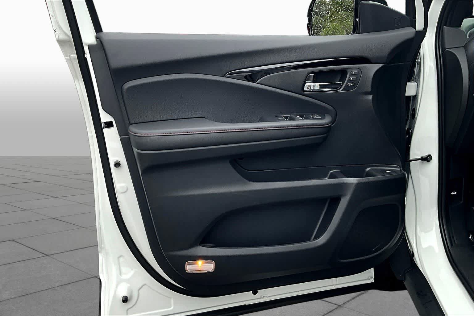 New 2026 Honda Ridgeline Black Edition image 13