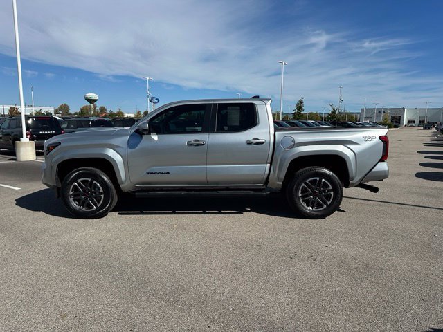 Used 2024 Toyota Tacoma TRD Sport w/ TRD Sport Upgrade Package AWD/4WD image 6