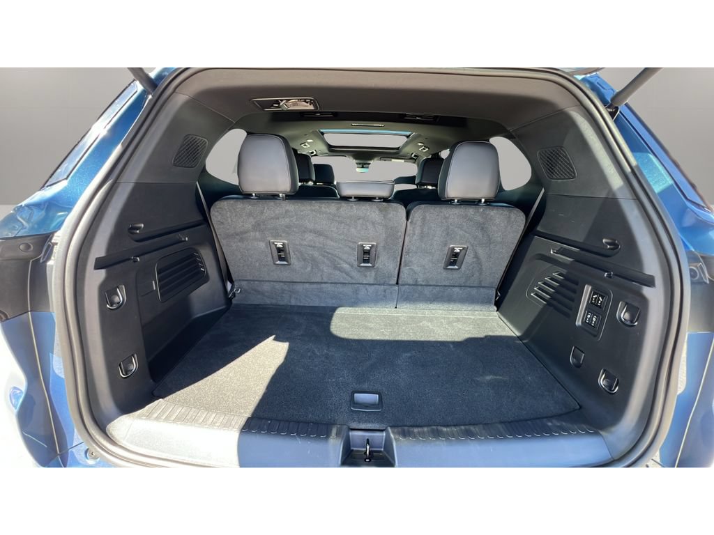 Certified 2025 Buick Enclave Avenir w/ Super Cruise Package AWD/4WD image 30