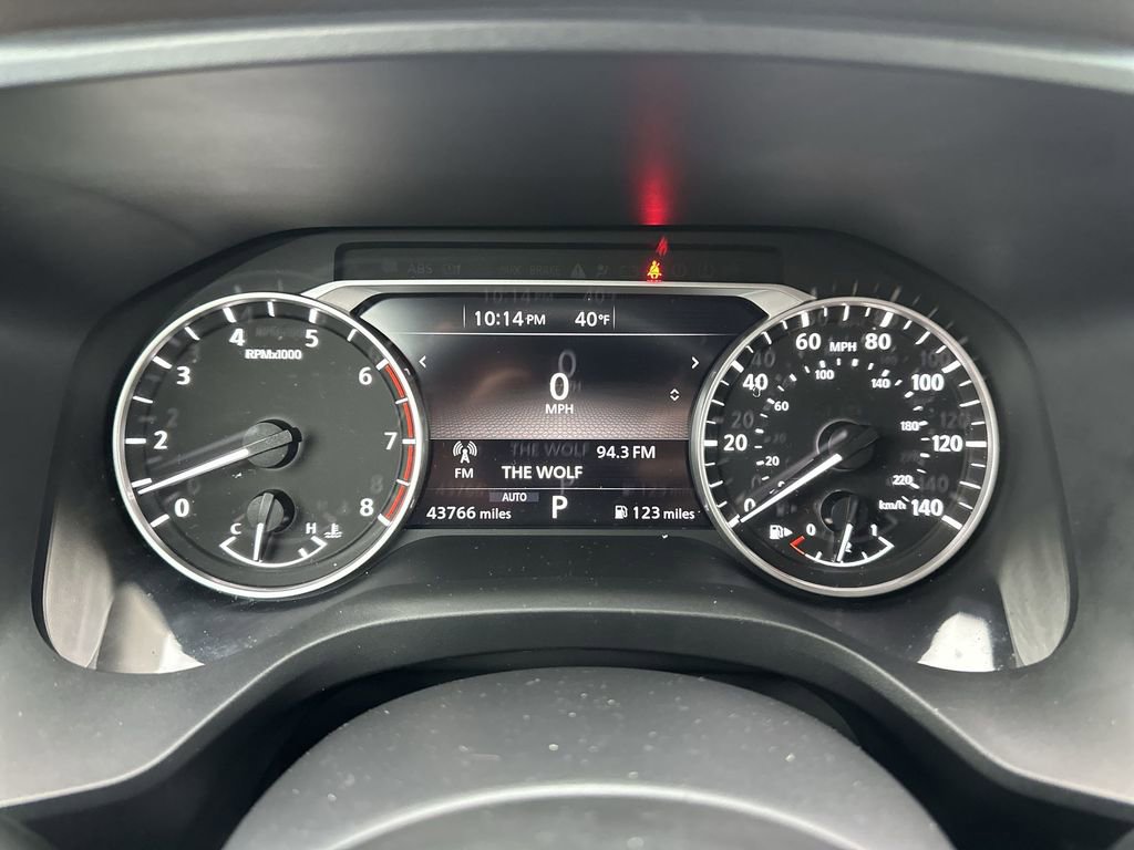 Used 2022 Nissan Rogue SV image 15