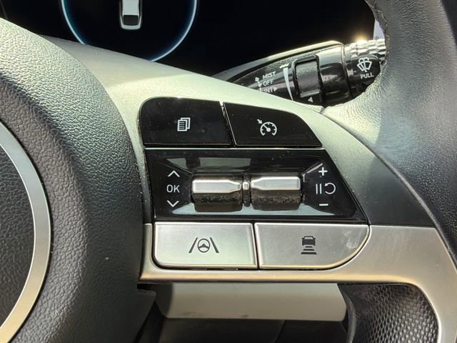 Used 2021 Hyundai Elantra Limited image 25