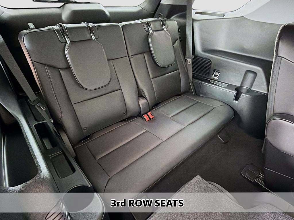 Used 2023 Ford Explorer XLT w/ Equipment Group 202A AWD/4WD image 6