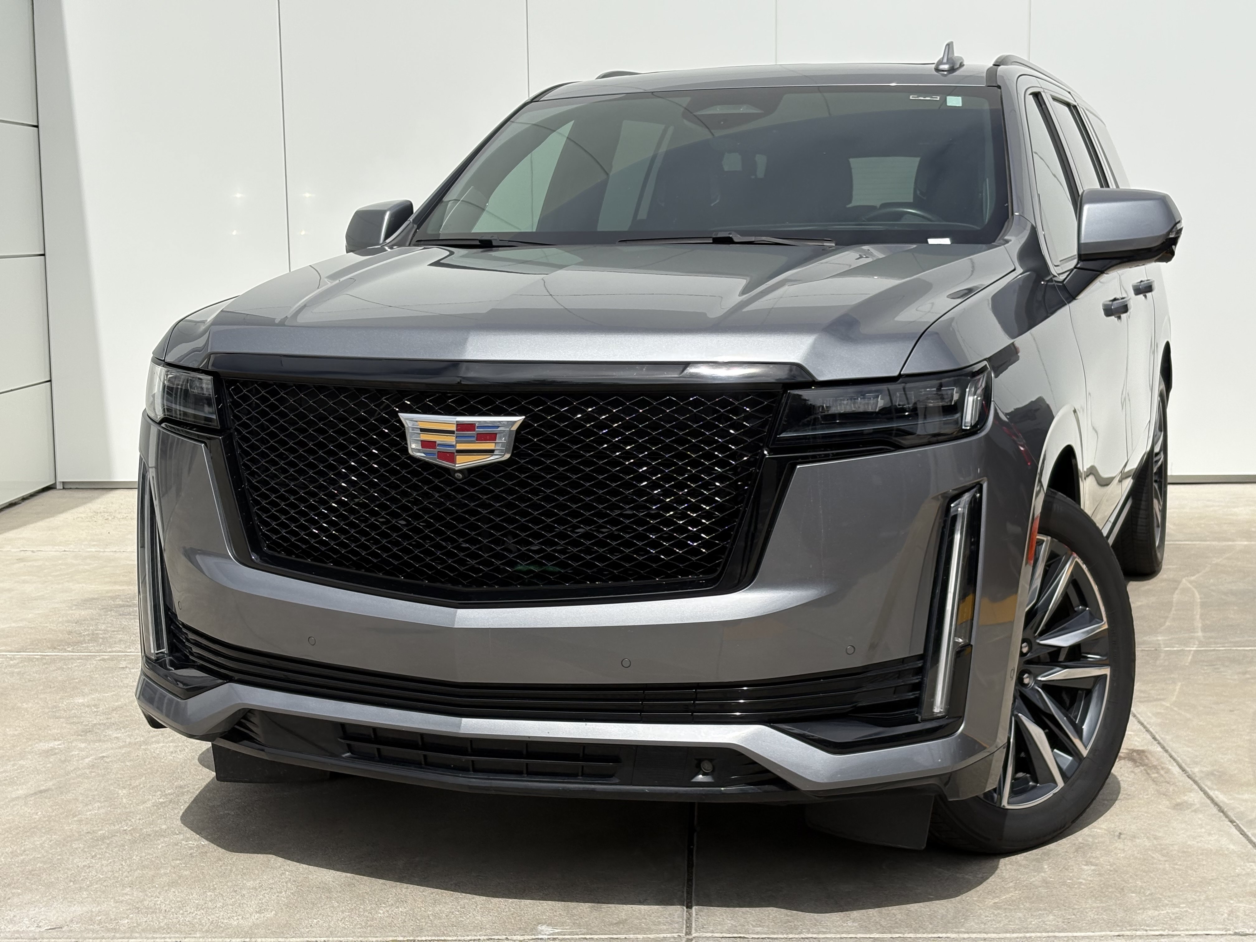 Used 2021 Cadillac Escalade ESV Sport Platinum AWD/4WD image 1