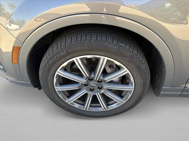 Used 2018 Audi Q7 3.0T Premium Plus AWD/4WD image 9