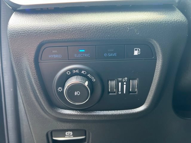 Used 2023 Jeep Grand Cherokee Overland w/ Luxury Tech Group IV AWD/4WD image 8