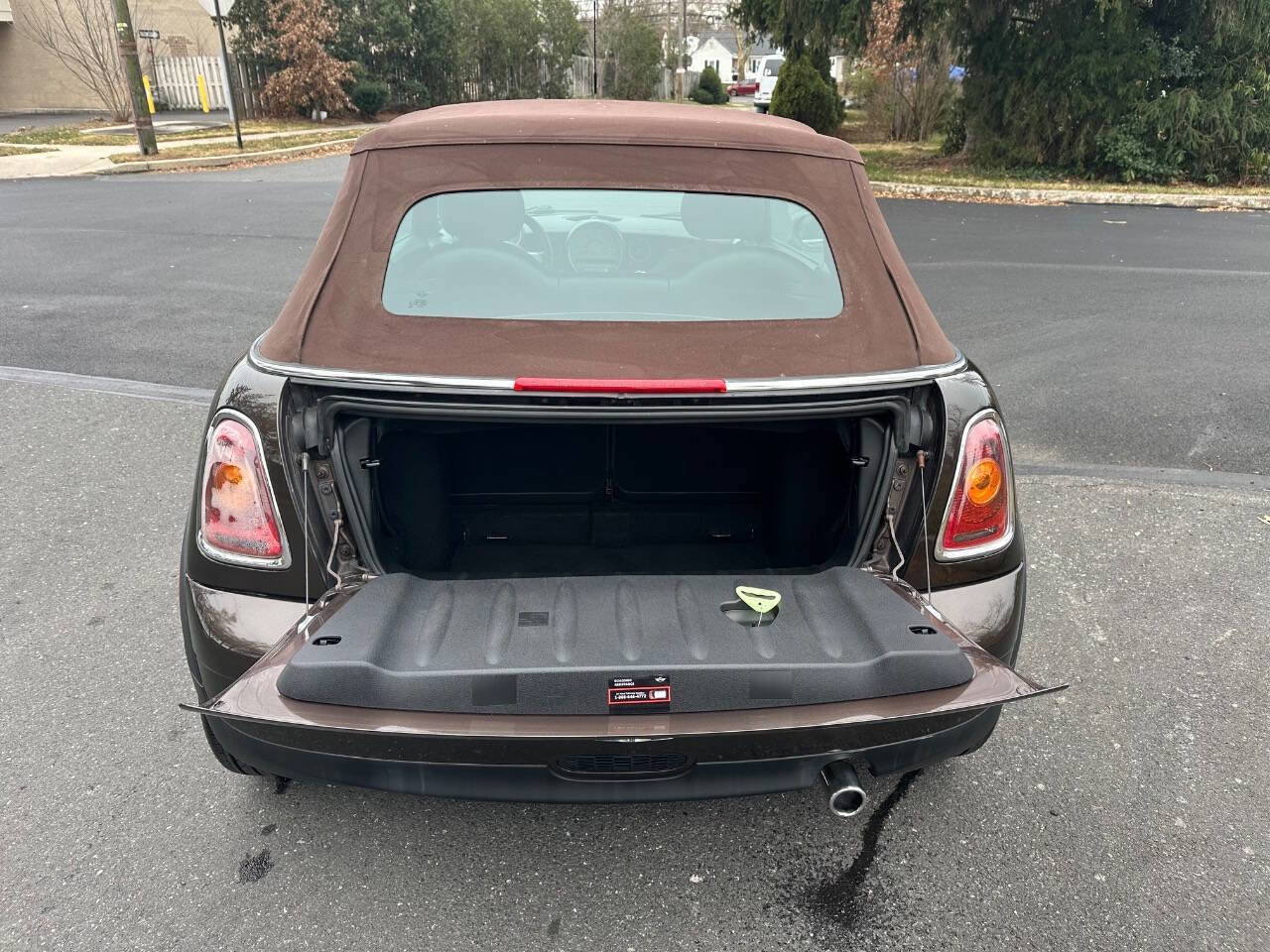 Used 2010 MINI Cooper Convertible w/ Cold Weather Pkg image 8