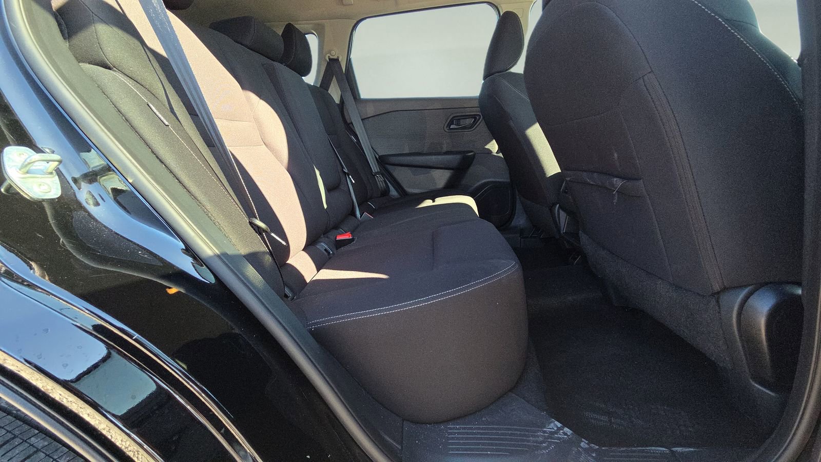 Used 2023 Nissan Rogue S FWD image 14