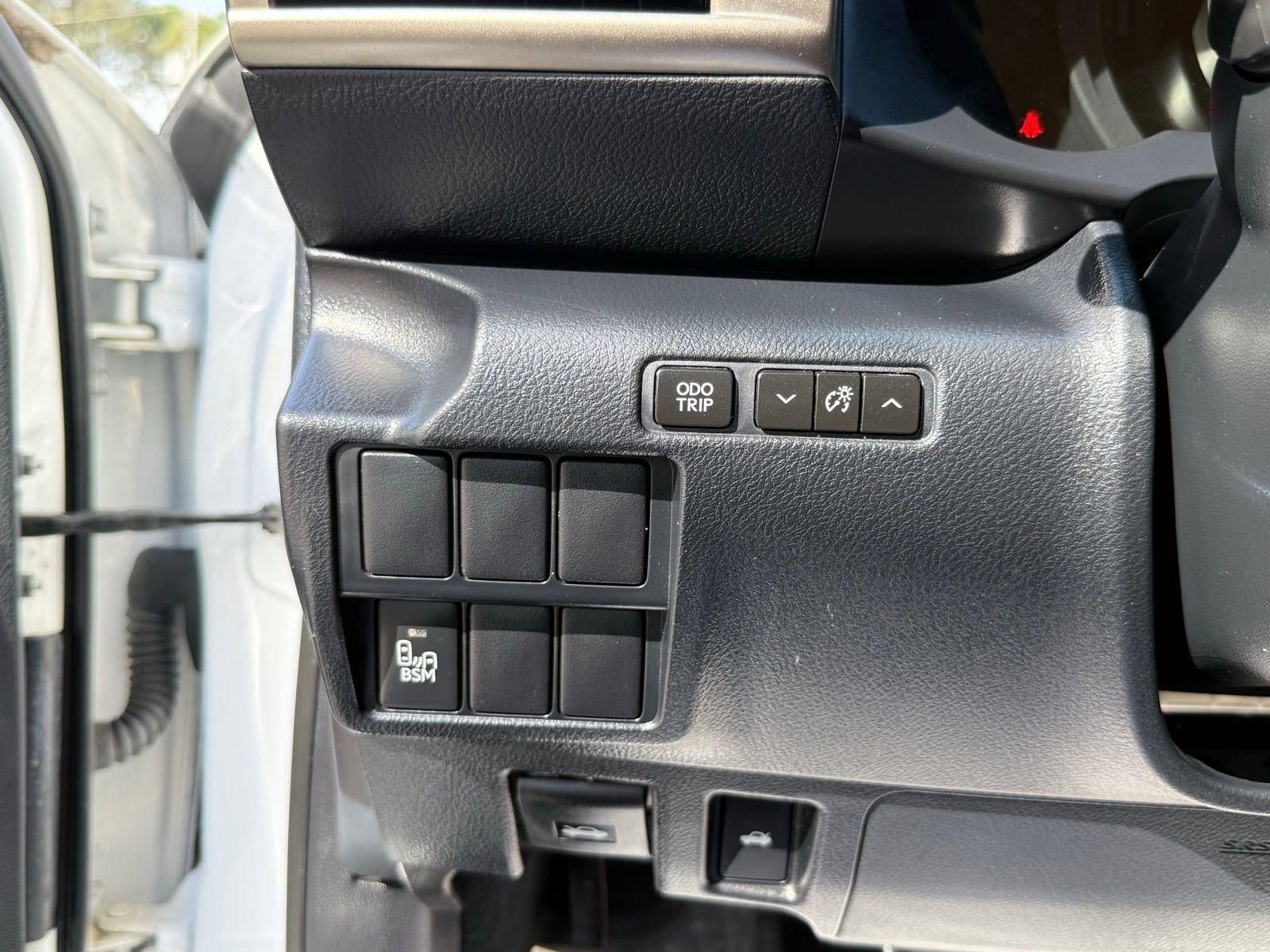 Used 2016 Lexus IS 350 w/ F Sport Package image 39