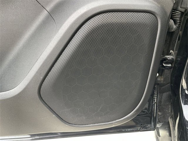 Used 2023 GMC Acadia SLE w/ Elevation Edition image 23