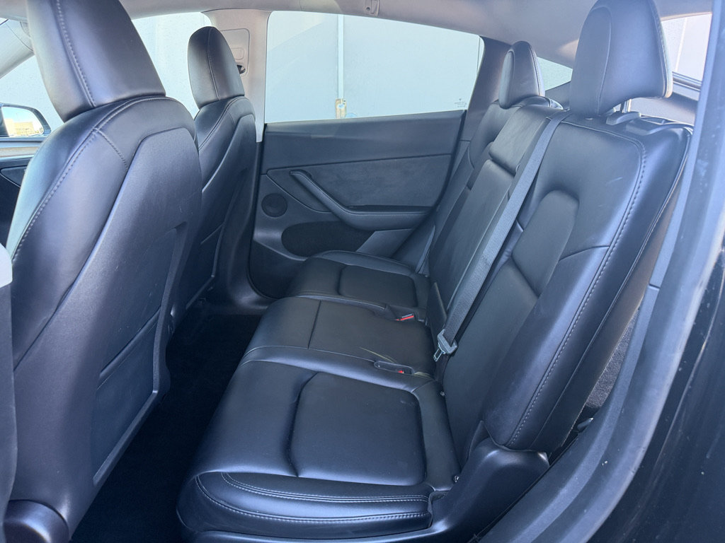 Used 2023 Tesla Model Y Long Range AWD/4WD image 23