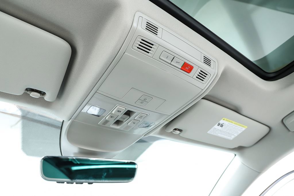 New 2026 Volkswagen Taos SEL image 64