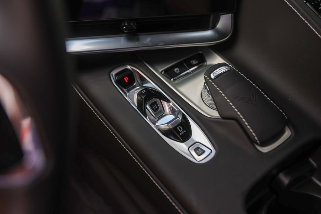 Used 2024 Chevrolet Corvette Stingray Premium Cpe w/ Battery Protection Package RWD image 17
