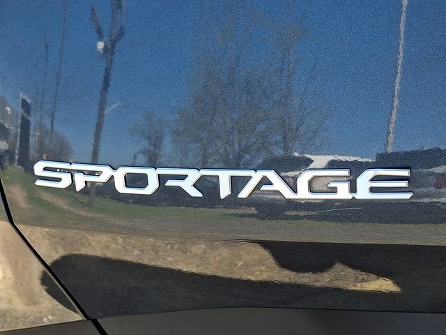 Certified 2023 Kia Sportage LX image 29