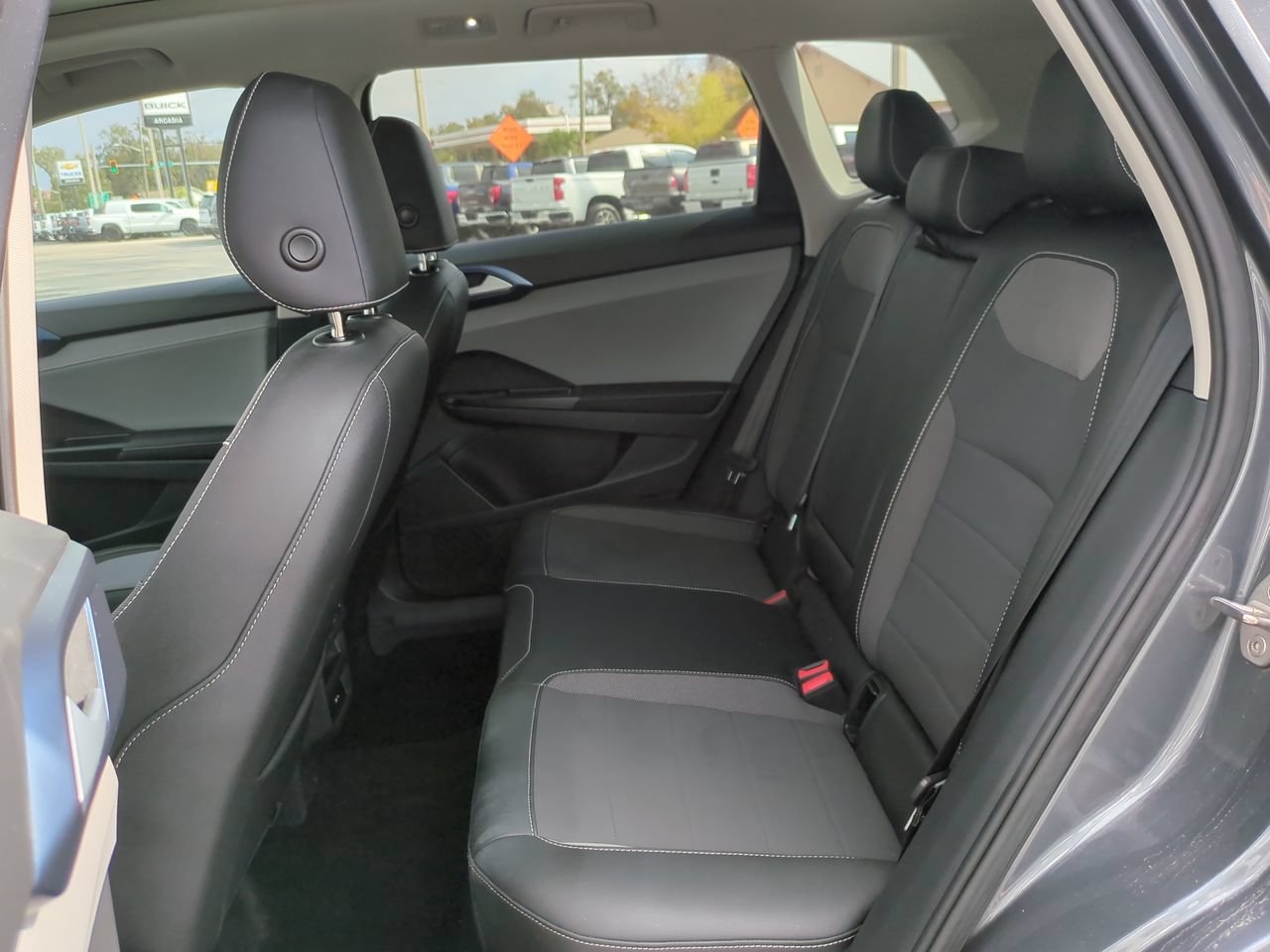 Used 2024 Volkswagen Taos SE FWD image 14