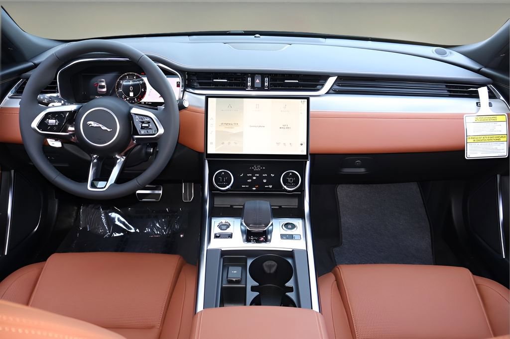 New 2024 Jaguar XF R-Dynamic SE AWD/4WD image 14