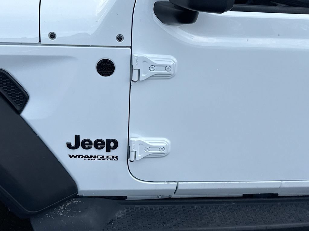 Used 2022 Jeep Wrangler Unlimited Sport AWD/4WD image 34