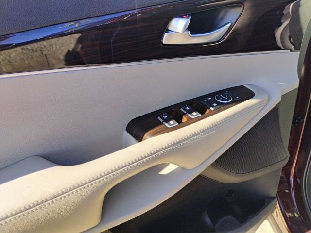 Used 2020 Kia Sorento LX image 8