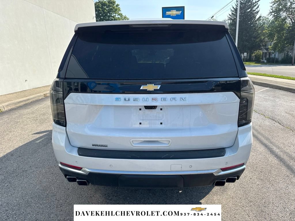 Used 2025 Chevrolet Suburban High Country AWD/4WD image 4