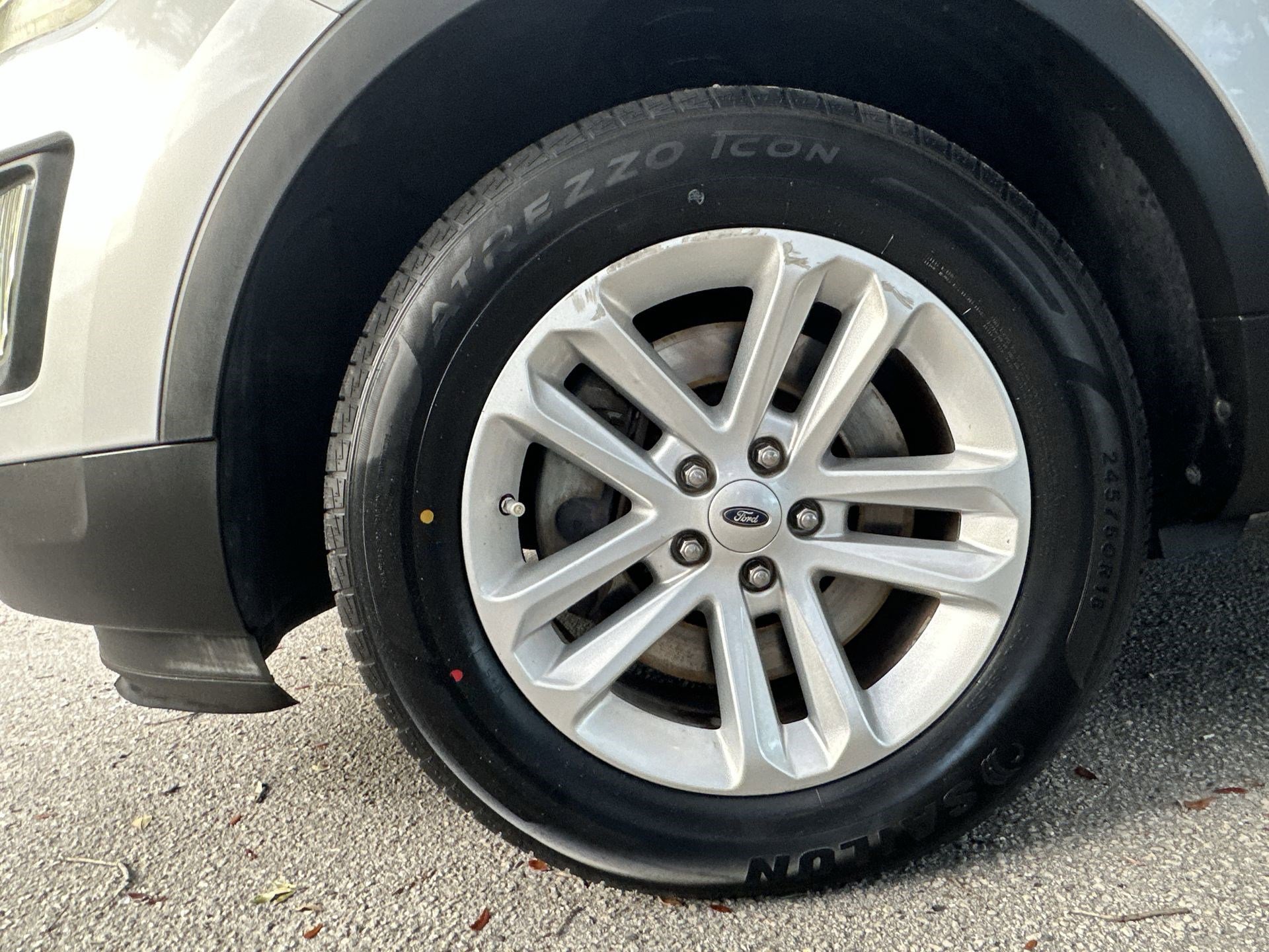 Used 2016 Ford Explorer XLT w/ Equipment Group 202A image 19