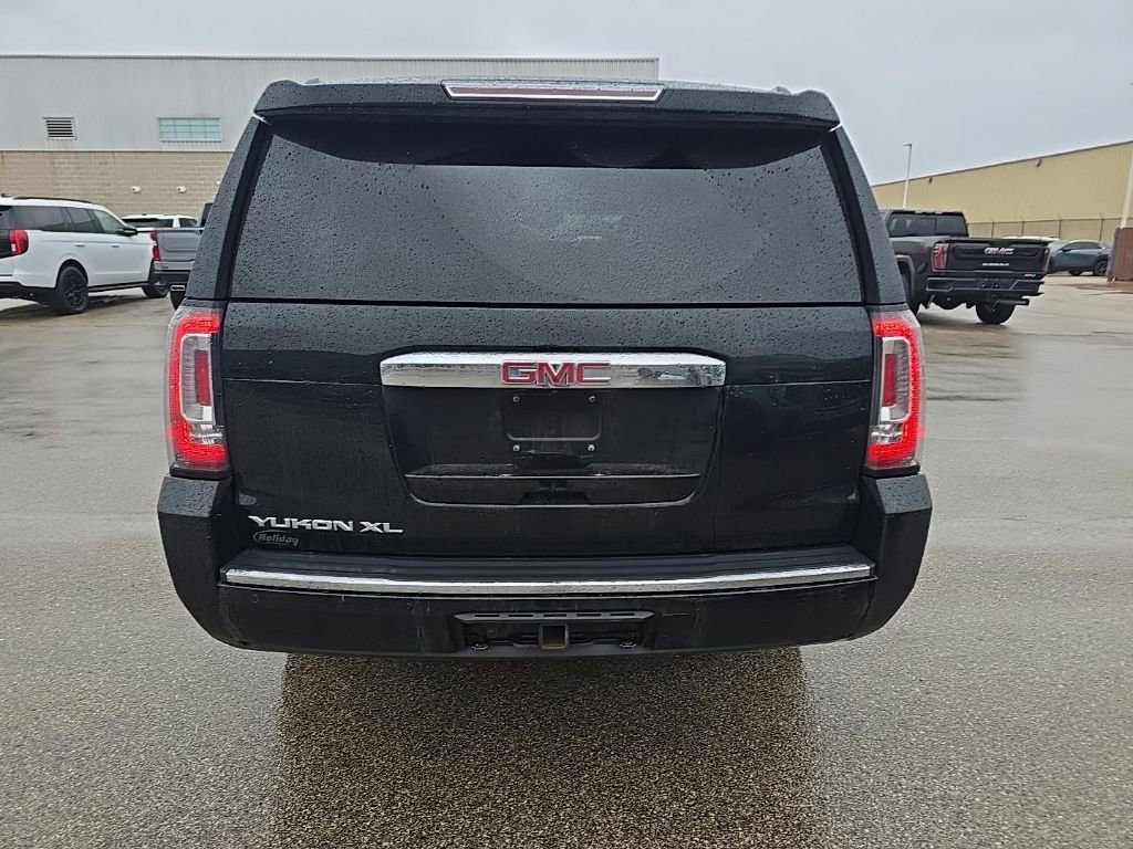 Used 2018 GMC Yukon XL Denali w/ Denali Ultimate Package AWD/4WD image 4