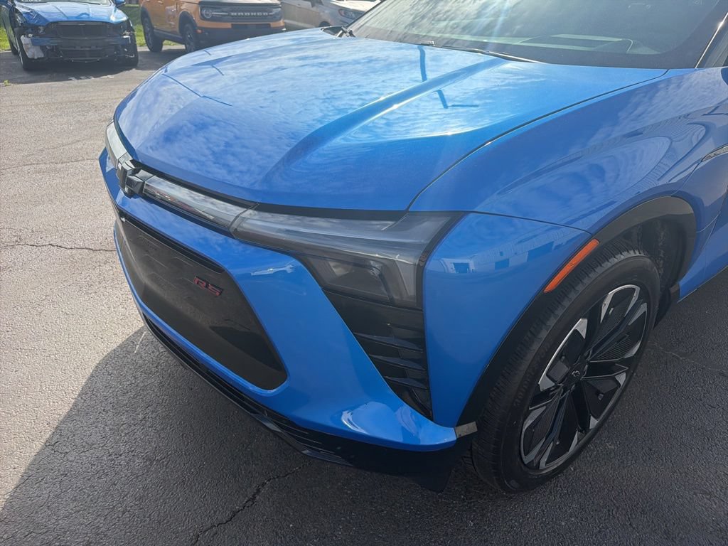Used 2025 Chevrolet Blazer EV RS FWD image 12