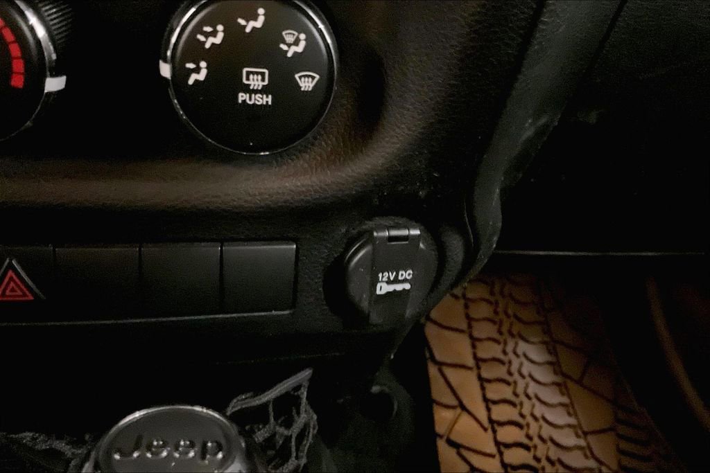 Used 2013 Jeep Wrangler Unlimited Sport image 27