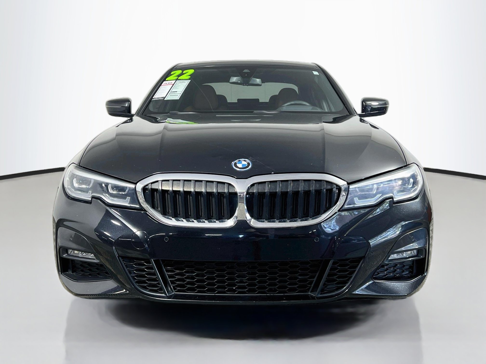 Used 2022 BMW 330e w/ M Sport Package RWD image 11