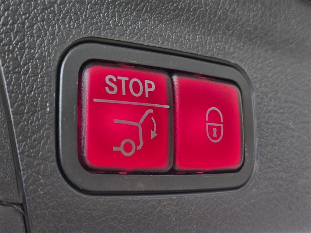 Used 2021 Mercedes-Benz GLE 350 4MATIC w/ Premium Package image 18