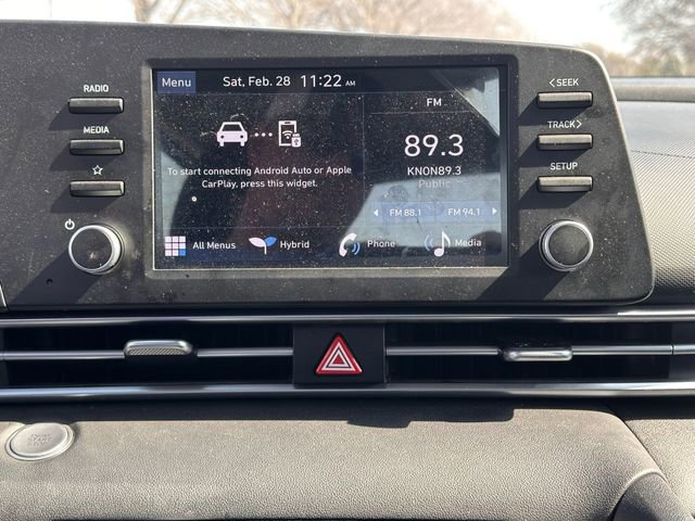 Used 2025 Hyundai Elantra Hybrid FWD image 34