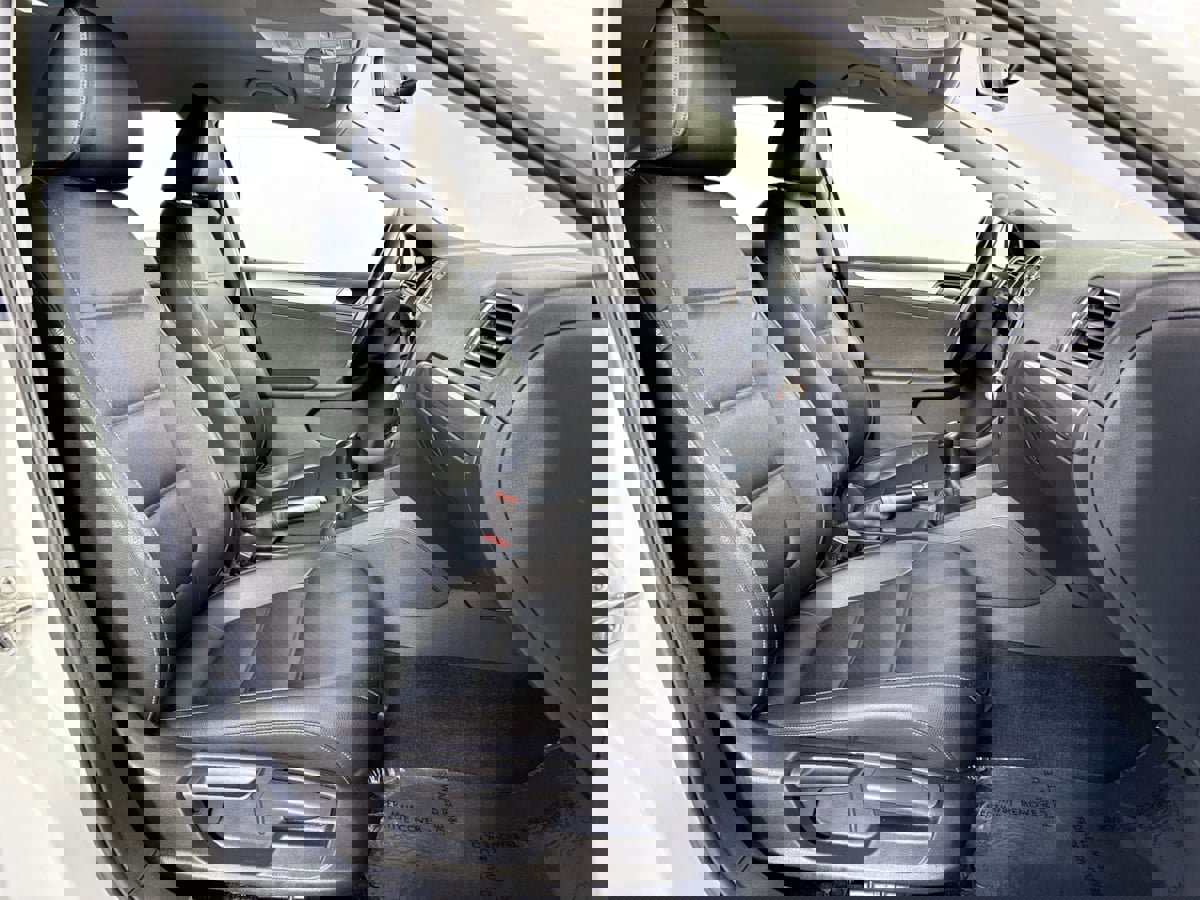 Used 2018 Volkswagen Jetta Wolfsburg Edition image 28