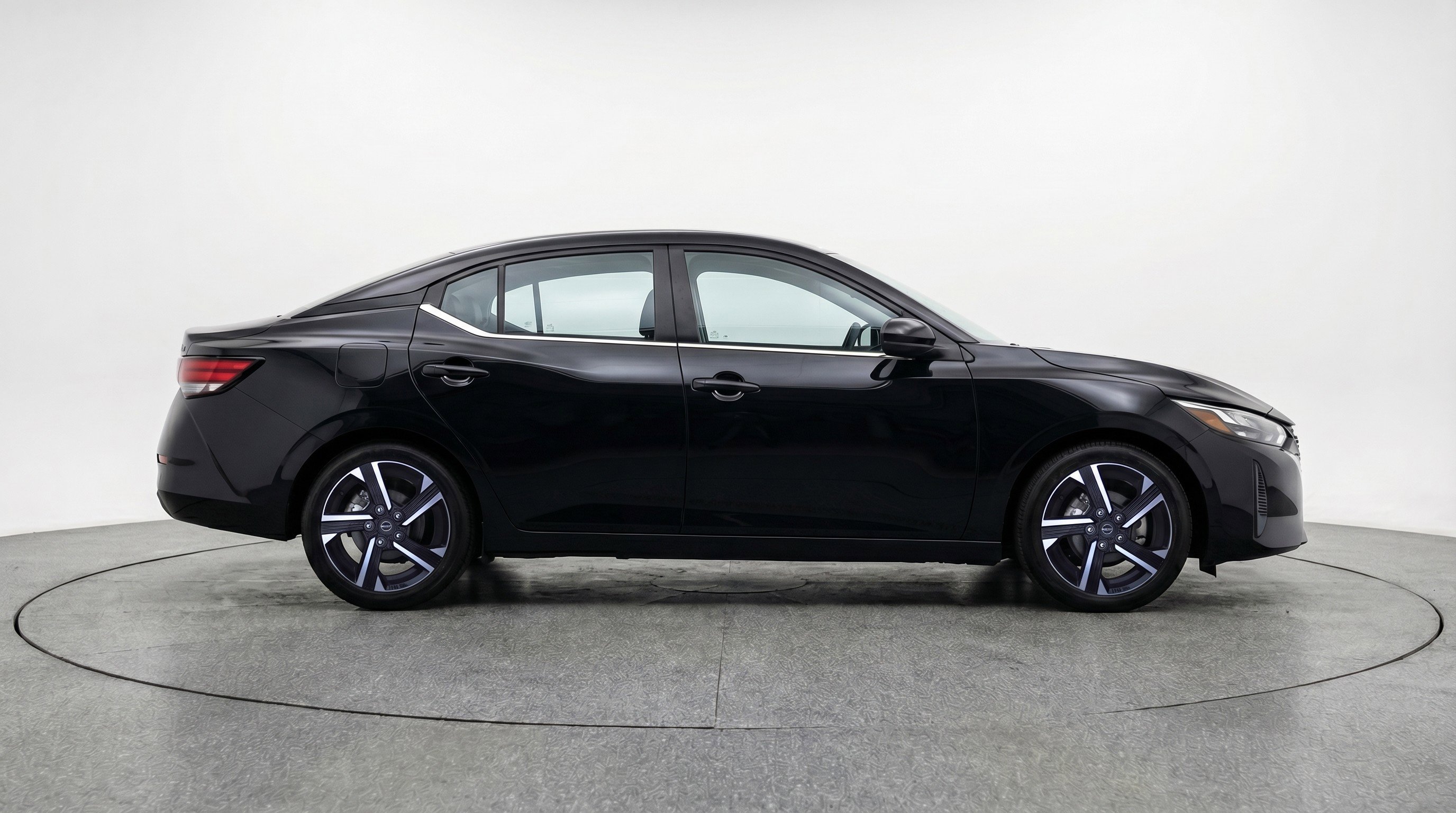 Used 2025 Nissan Sentra SV image 11