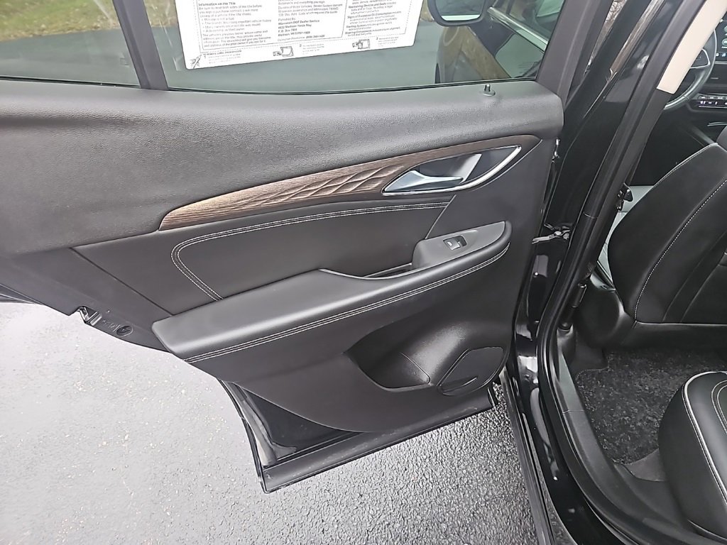 Used 2023 Buick Envision Avenir image 22