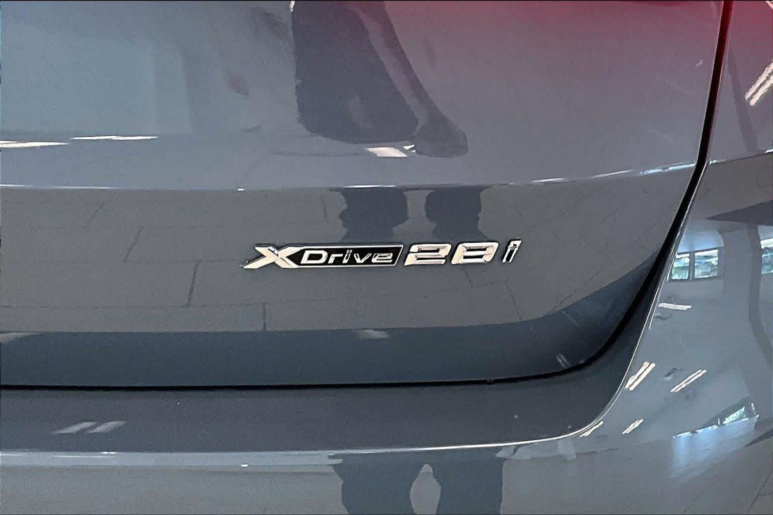 Used 2025 BMW X1 xDrive28i w/ Technology Package AWD/4WD image 9