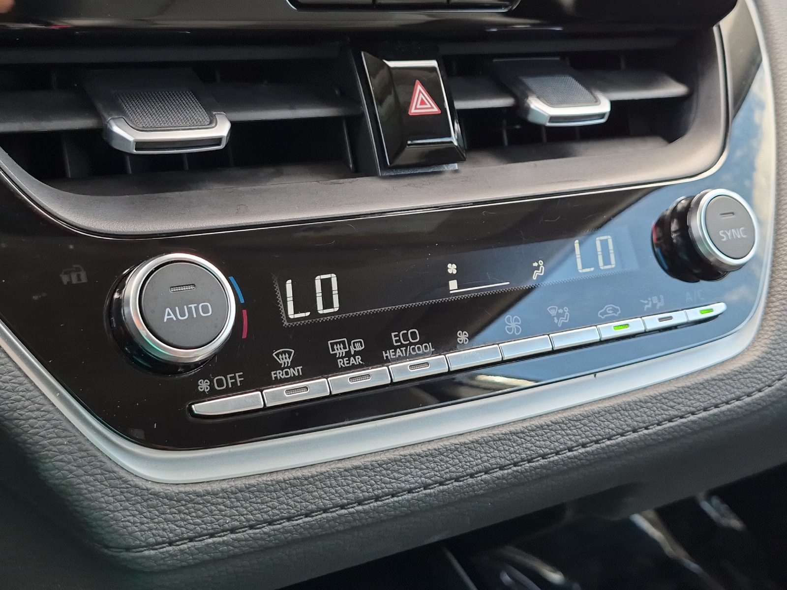 Certified 2026 Toyota Corolla Cross XLE FWD image 18