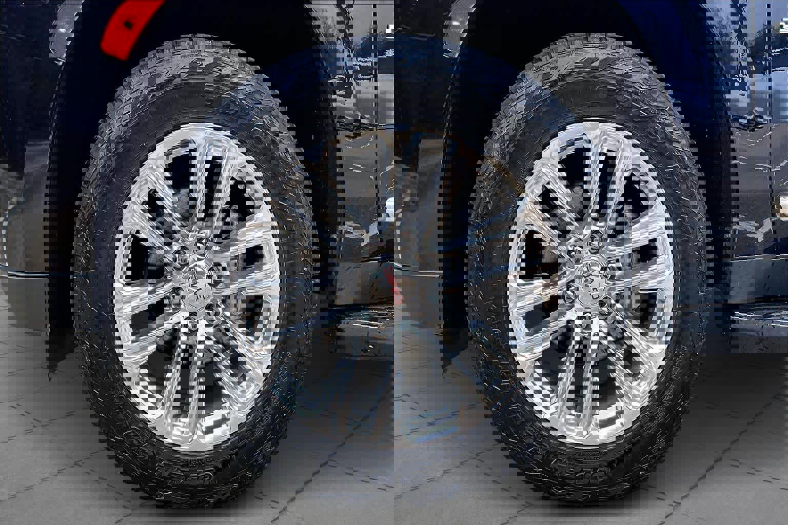 Used 2022 GMC Yukon XL SLT image 10