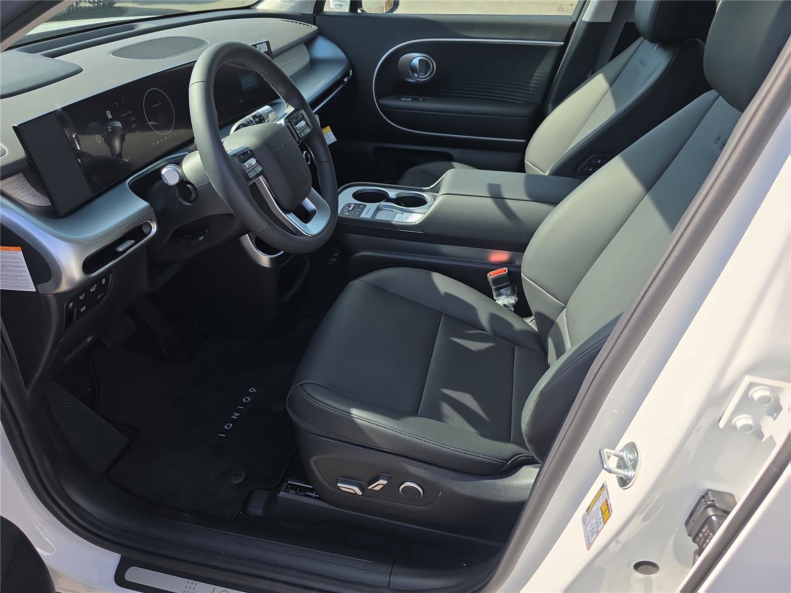 New 2026 Hyundai Ioniq 9 SEL image 3