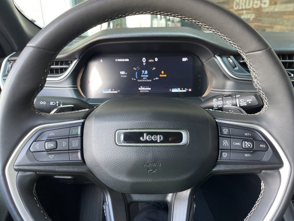 Used 2024 Jeep Grand Cherokee L Laredo AWD/4WD image 26