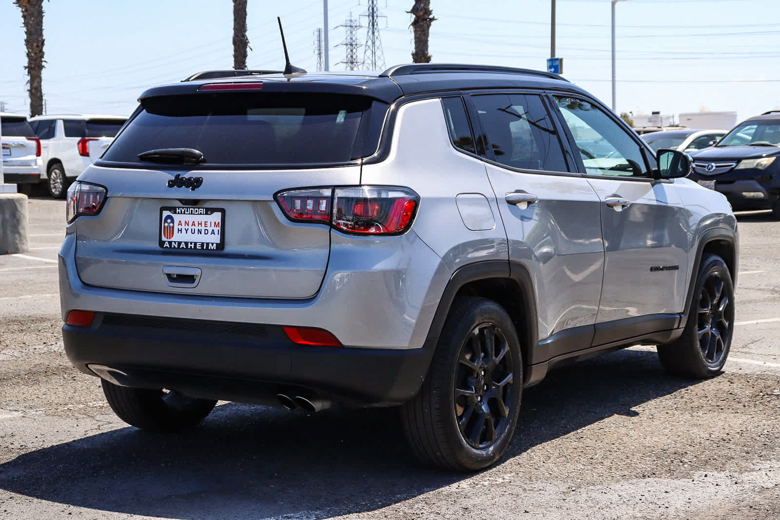 Used 2022 Jeep Compass Latitude w/ Sun and Sound Group FWD image 7