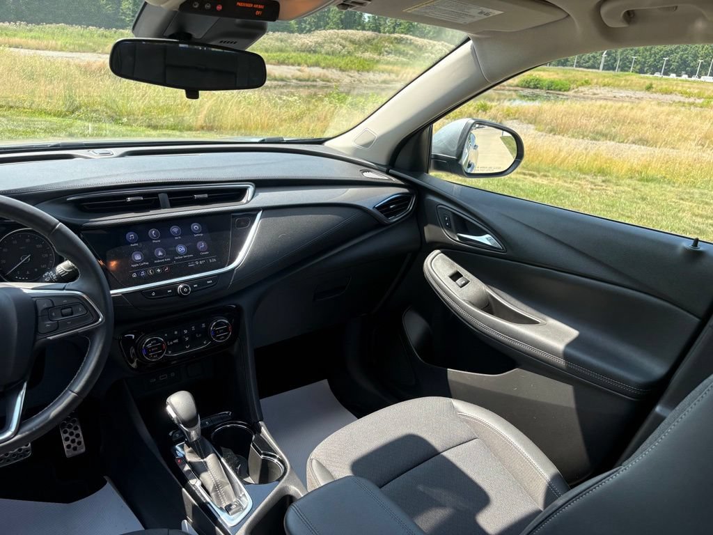Used 2023 Buick Encore GX Select w/ Sport Touring Package FWD image 43