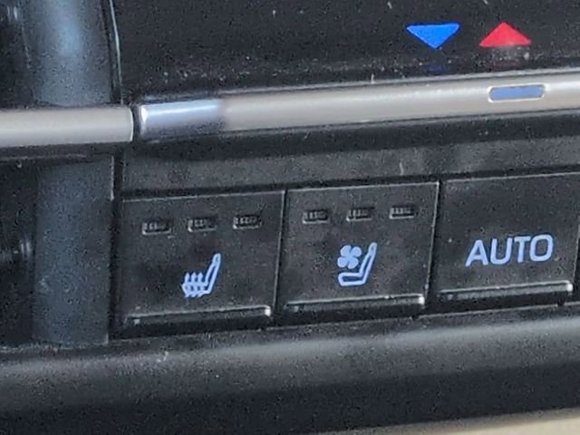 Certified 2022 Toyota Sienna Platinum image 25