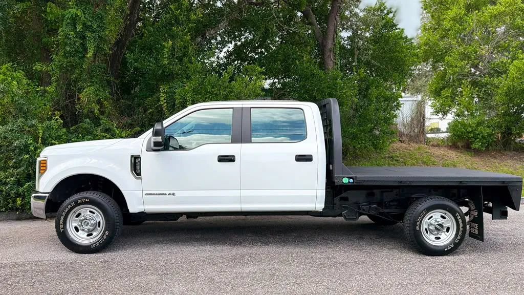 Used 2019 Ford F250 XL w/ Power Equipment Group AWD/4WD image 3