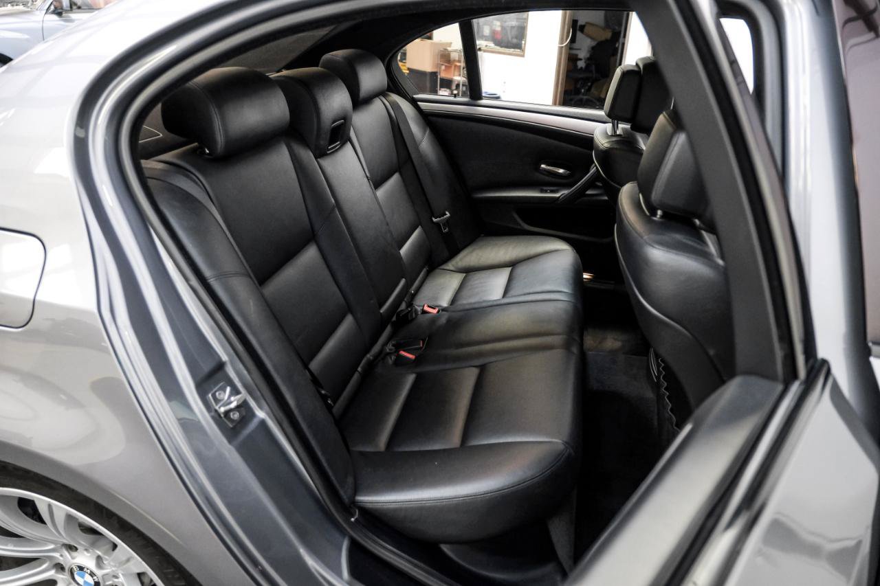 Used 2010 BMW M5 RWD image 31